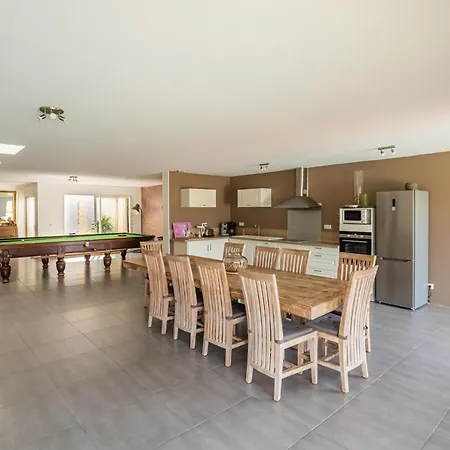 Avec Piscine Et Jaccuzy וילה Bize-Minervois